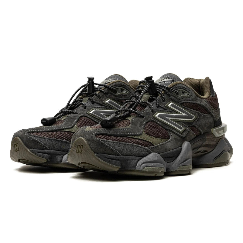 "Blacktop/Dark Moss/Black"