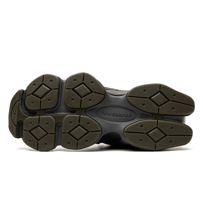 "Blacktop/Dark Moss/Black"