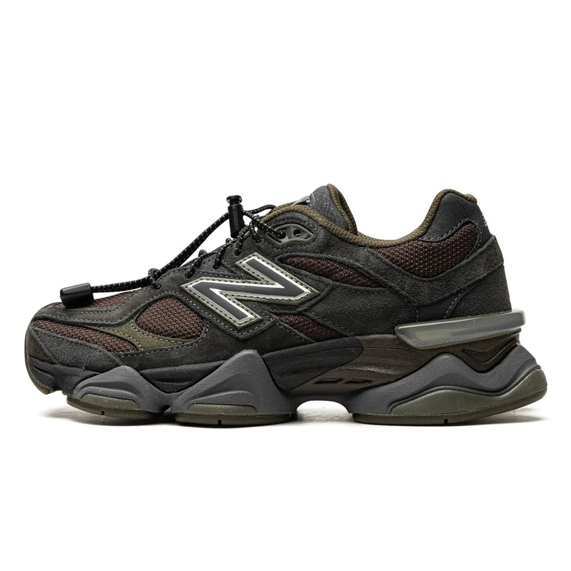 "Blacktop/Dark Moss/Black"