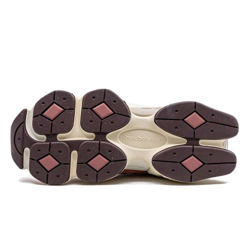 "Mineral Red/Truffle"